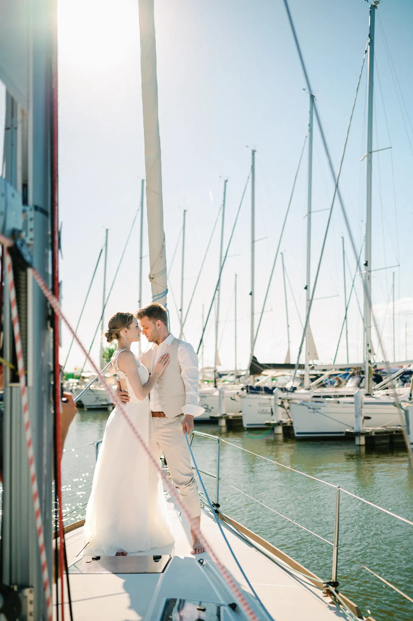 Balatoni esküvői fotós, esküvő vitorláson, Wedding photographer, Keszthely, Vonyarcvashegy, Balatongyörök, Szigliget, Badacsony, Balatonfüred, Balatonfenyves, Balatonmáriafürdő, Fonyód, Balatonvilágos
